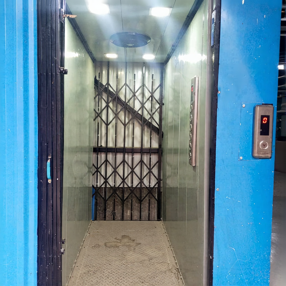 VERTICAL GOODS WITH PASSENGER ELEVATOR