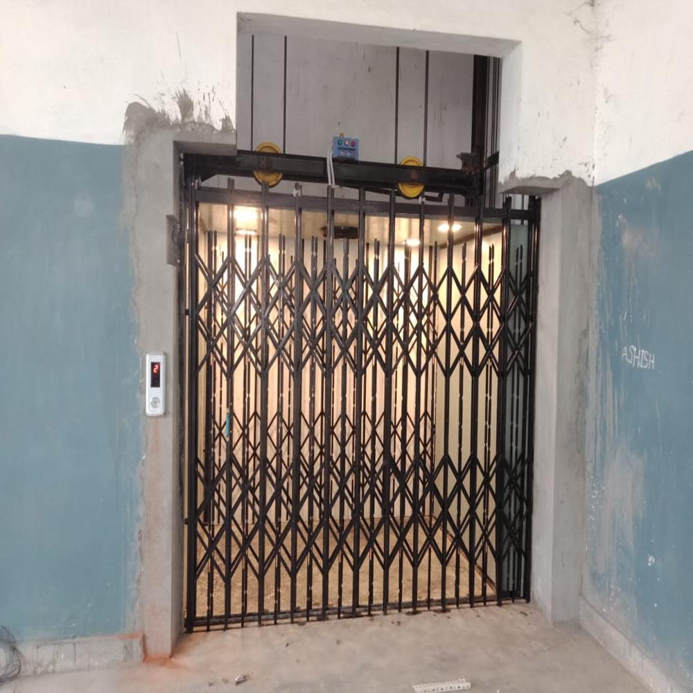 Vertical Goods With Passenger Elevator