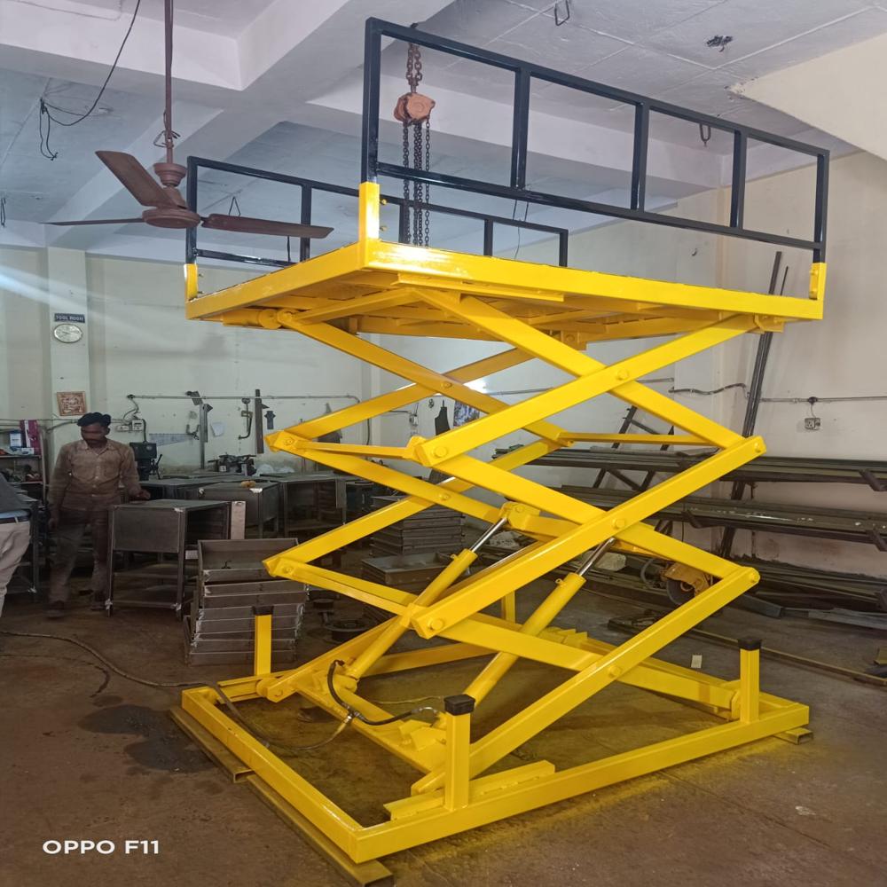 HYDRAULIC MATERIAL SCISSOR LIFT