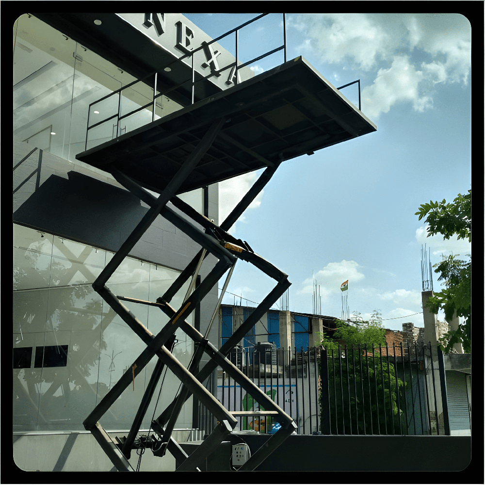 SCISSOR LIFT FOR CARS