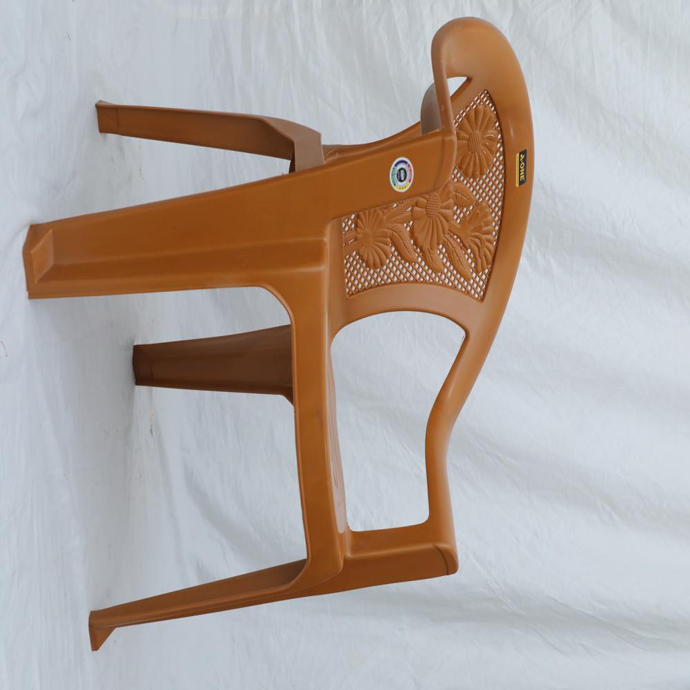 White Color Regular Chair