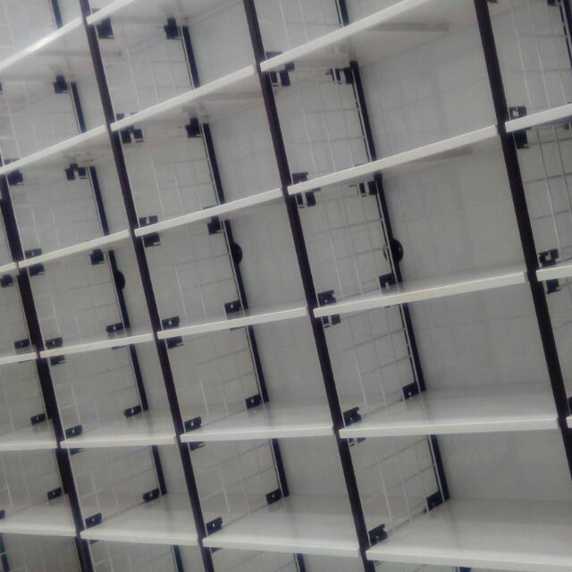 Garment Display Rack - Color: White