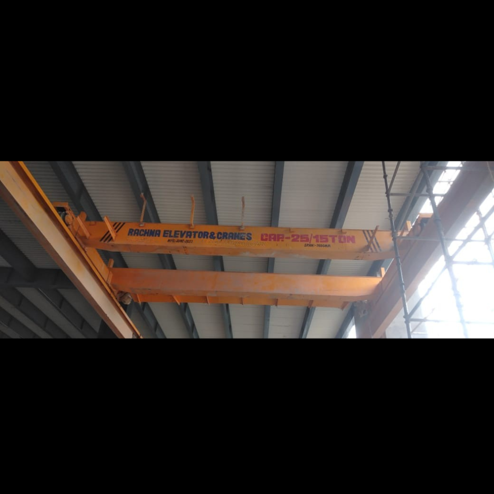 Crane With Wire Rope Hoist - Color: Golden Yellow