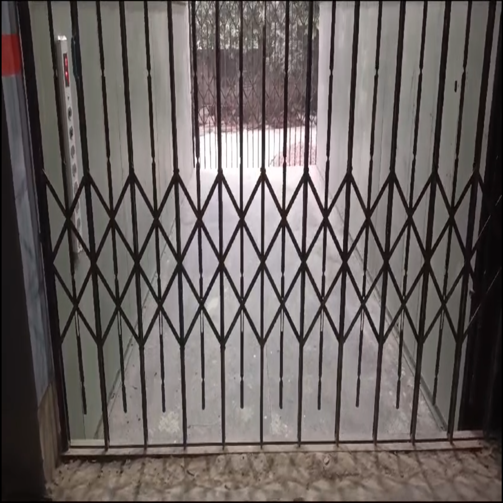 Electric Hydraulic Car Elevator - Color: Golden Yellow