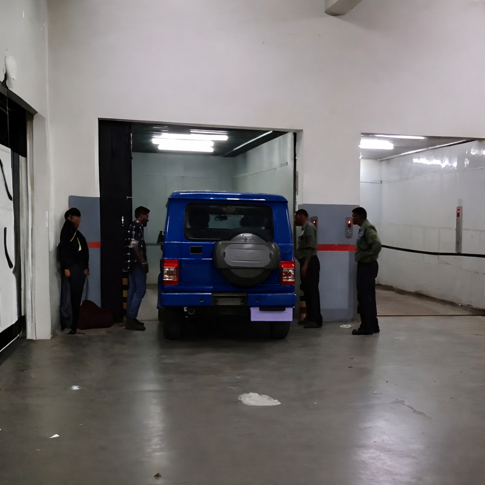Hydraulic Lift For Car - Color: Golden Yellow