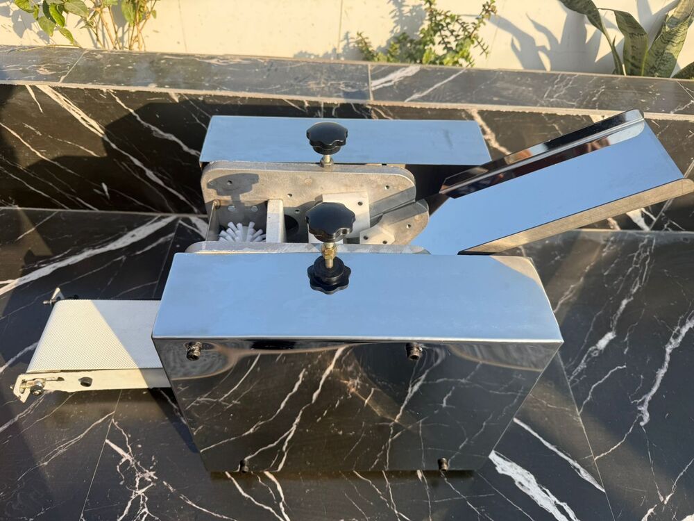 SS Momo Sheeter Machine