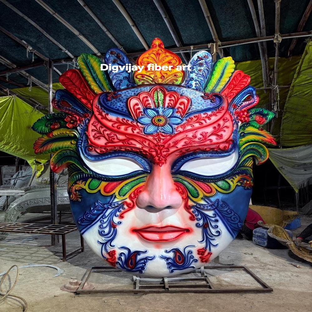 Big Face Mask Fiber Statue - Color: Multi