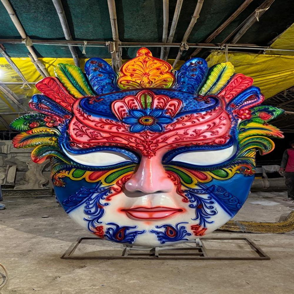Big Face Mask Fiber Statue