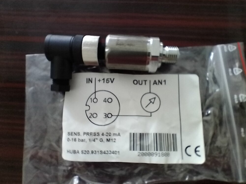 Huba Pressure Transmitter Model 520.917S032401W RANGE -1-5 BAR OUTPUT 4-20mA