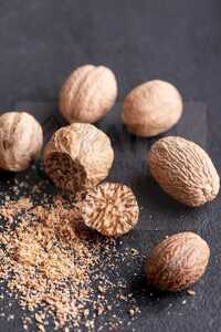 Myristica Fragrans Nutmeg Mace - Color: Brown