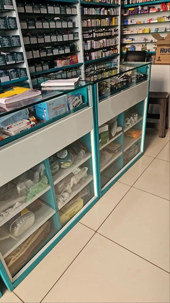 Mild Steel Free Standing Unit Medicine Store Display Rack - 3