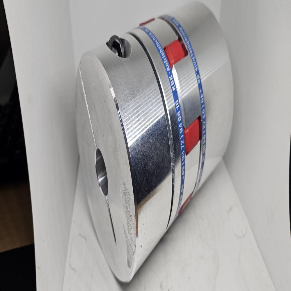 Servo Insert Couplings - Color: Red