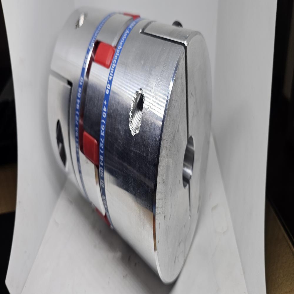 Servo Insert Couplings - Color: Red