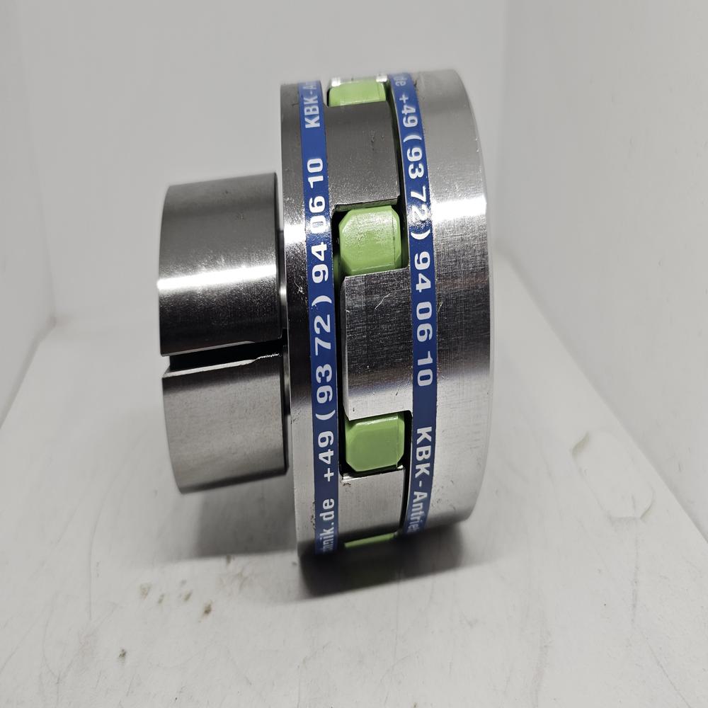 Spider Or Servo Insert Couplings - Color: Green