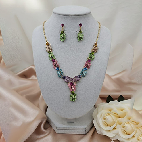 Artificial Necklaces