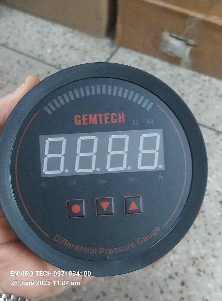 GEMTECH Series 3000 Digital Pressure Gauge Range 0 to 2.000 KPA.