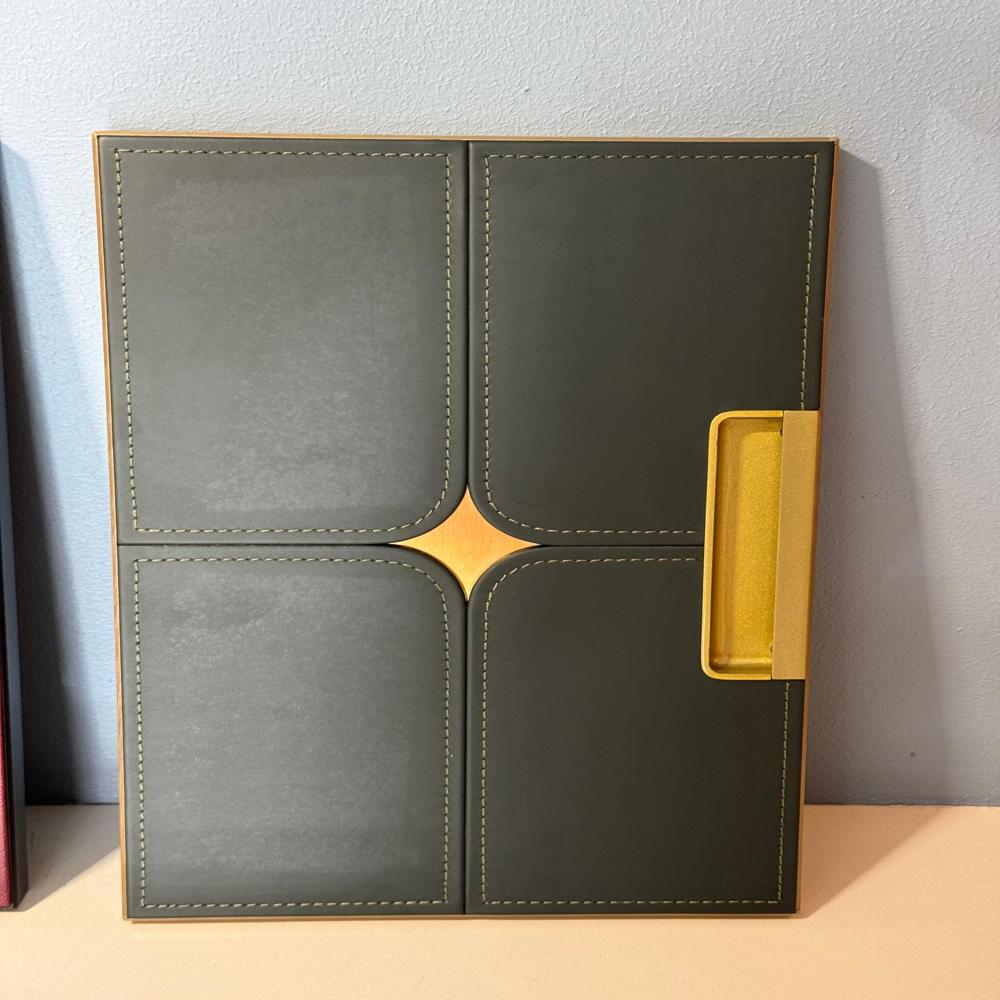 Leather wardrobe sutter