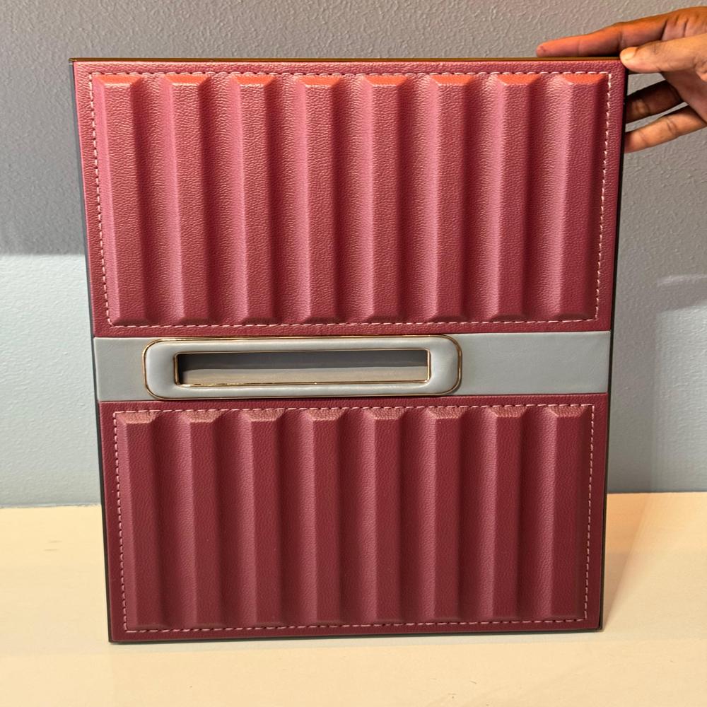 Leather wardrobe sutter