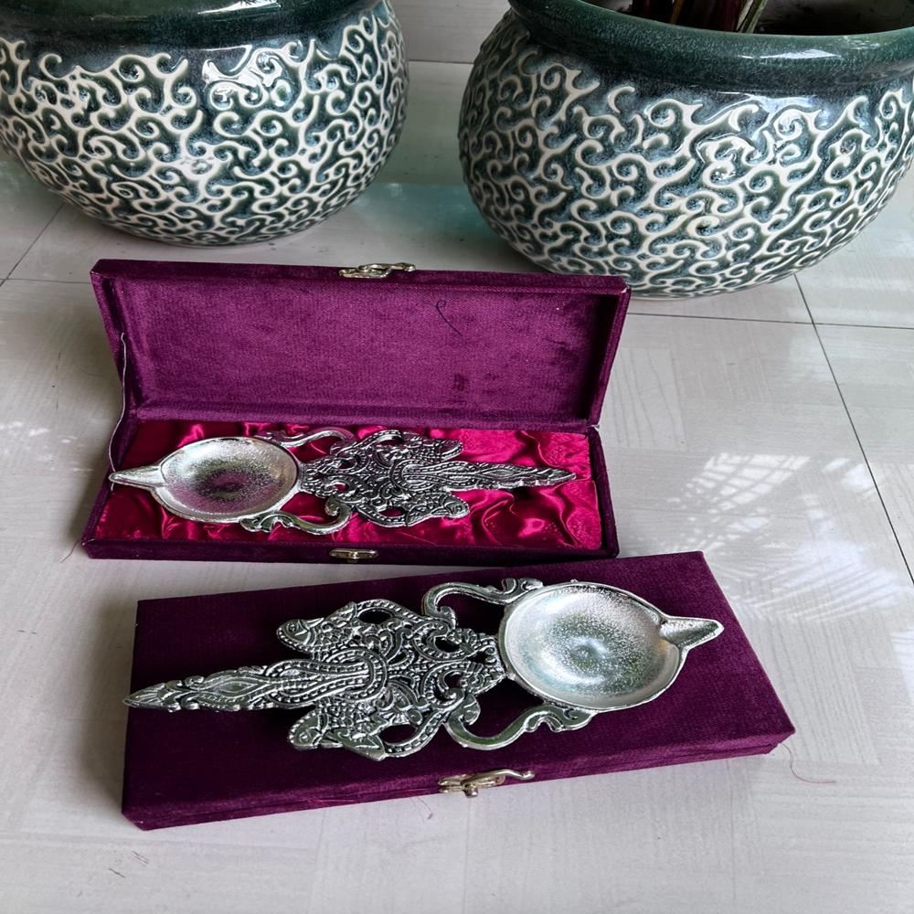  Antique aarti/kapur daani stand with box