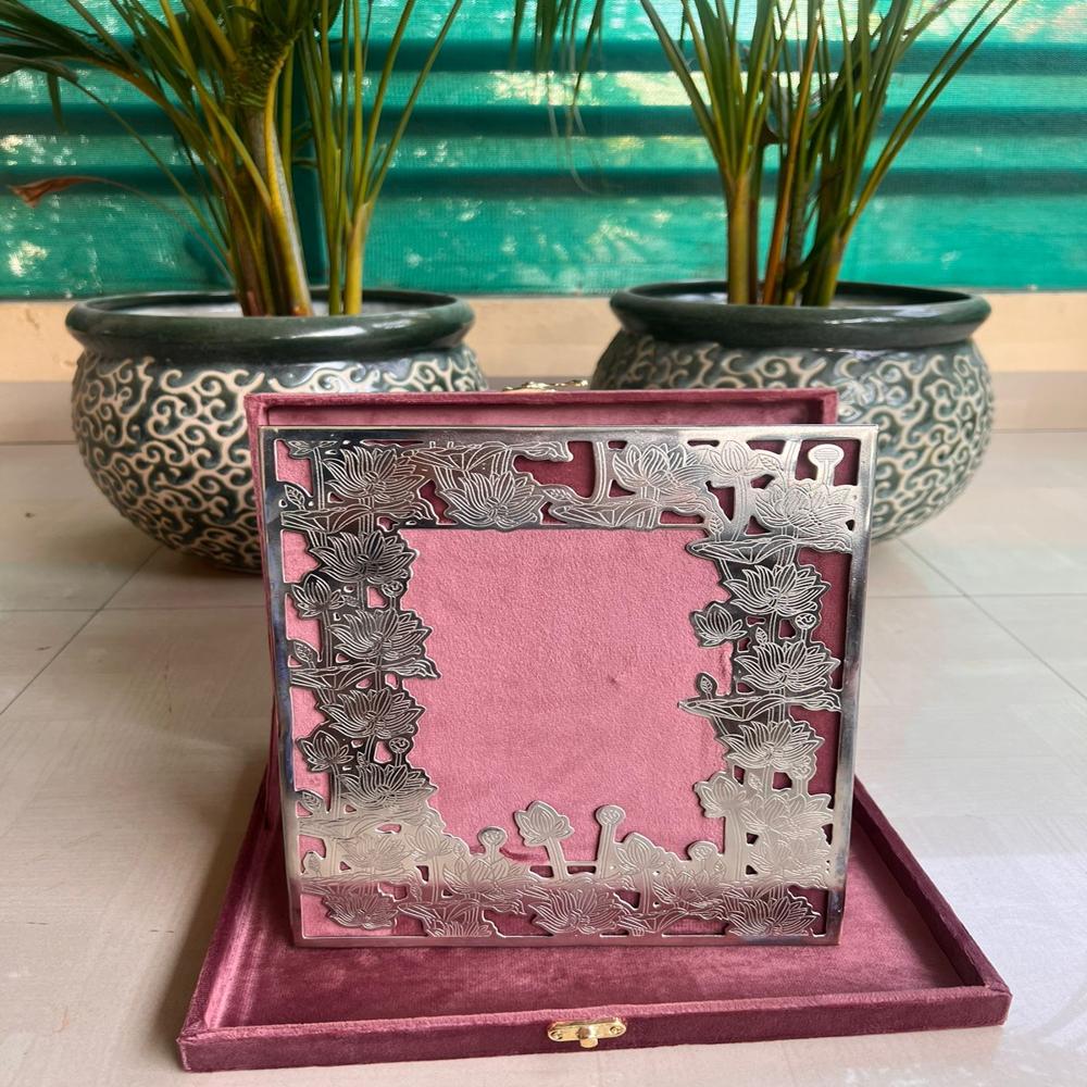 Beautiful Rose silver frame with pink  gift box