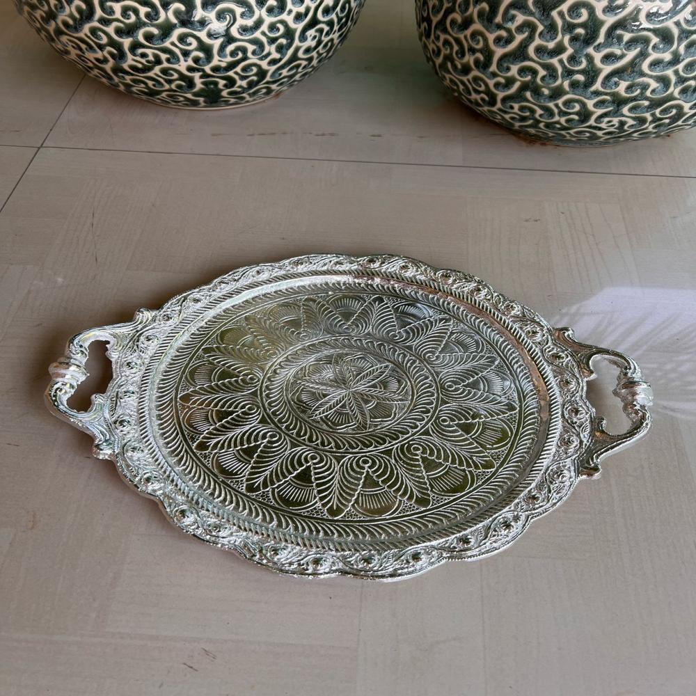 Round Handle Platter - Color: Silver