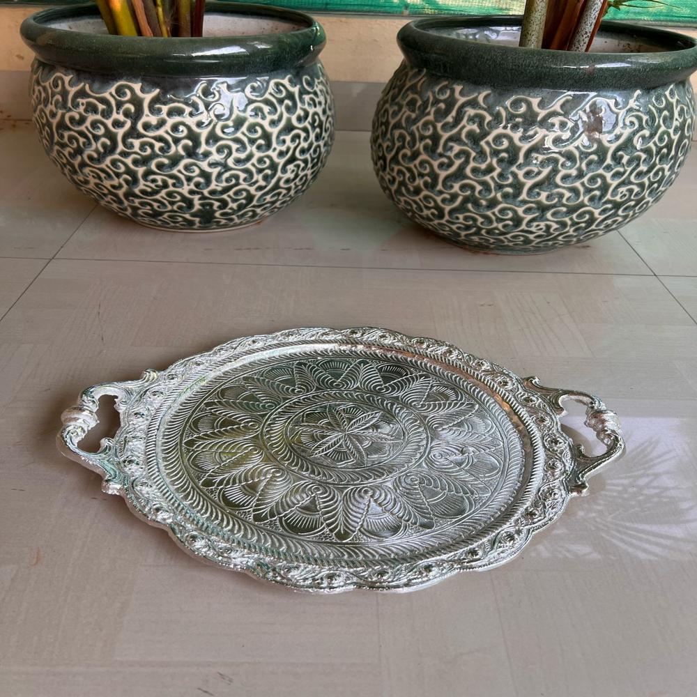 Round Handle Platter - Color: Silver