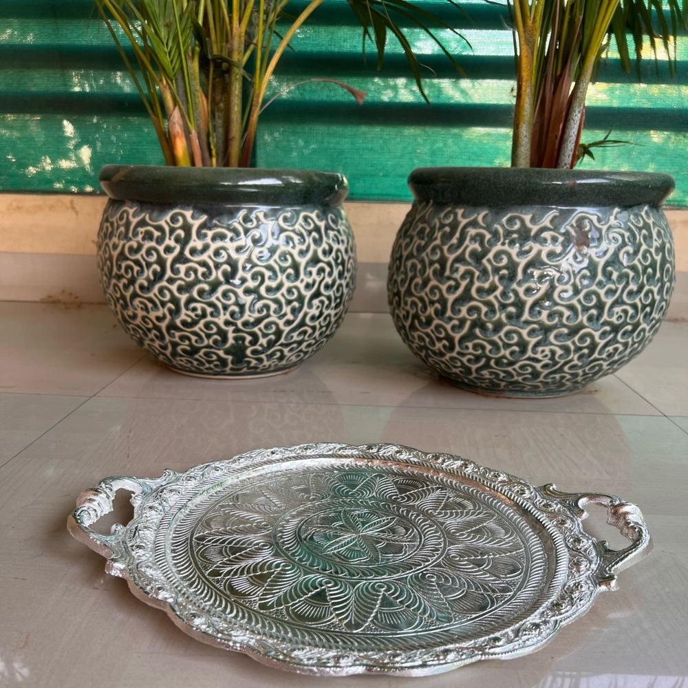 Round Handle Platter - Color: Silver