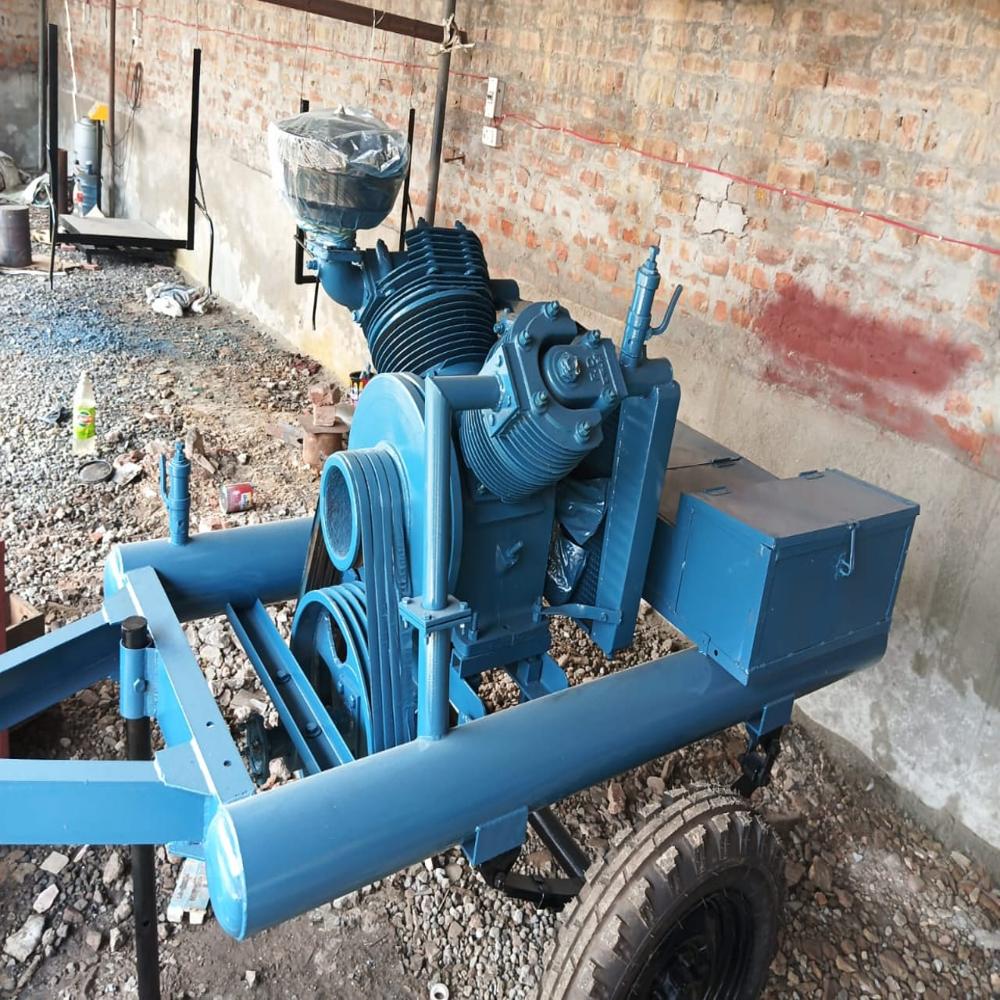Tractor mounted trolley compressor