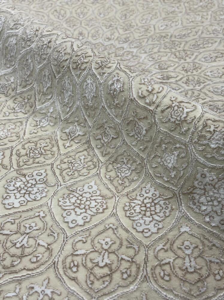 Royal Medallion Palace Persian Carpet - Advantage: Easy To Clean