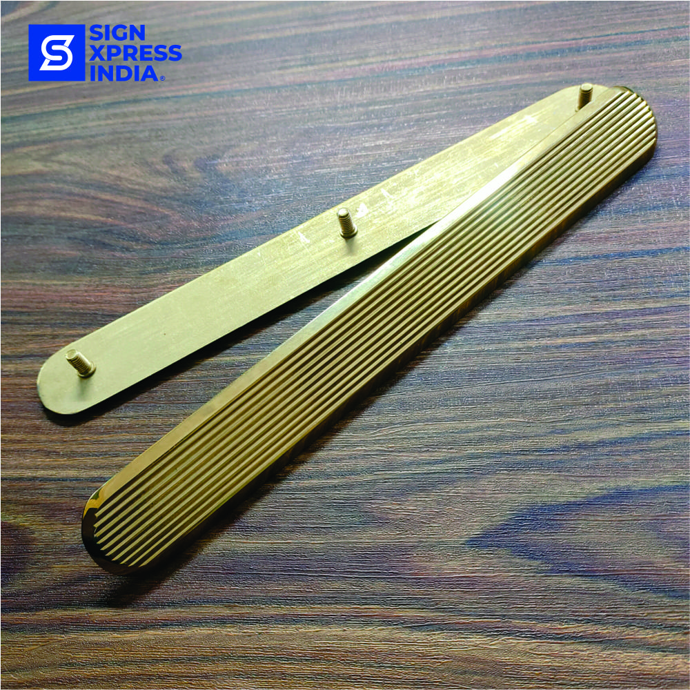 Ss Tactile Strip 013 Grade 304 (stem) - Color: Brass