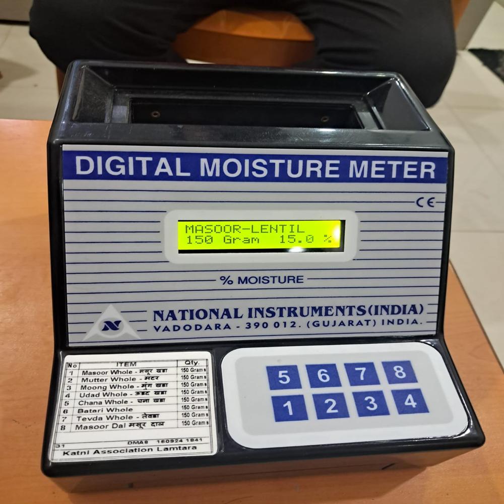Digital Moisture Meter - Accuracy: .2 %