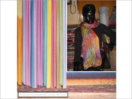 रंगीन शॉल