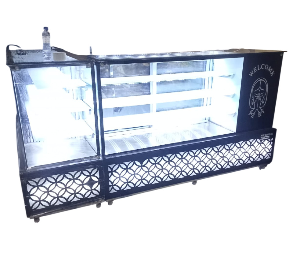 SS Glass Sweet Or Cake Display Counter