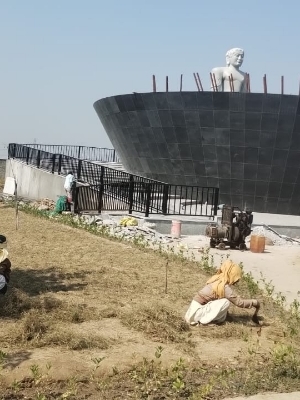 भू-दृश्य निर्माण ठेकेदार