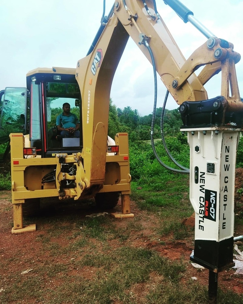 Newcastle Rock Breaker