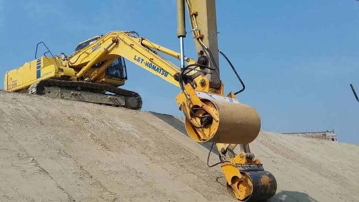 Excavator Mounted Slop Compactor
