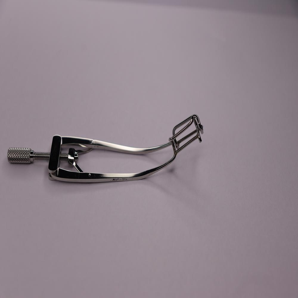 Castroviejo Eye Speculum