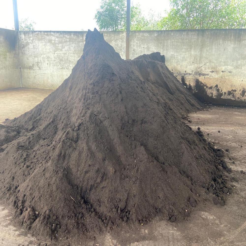 Brown Organic Waste Fertilizer
