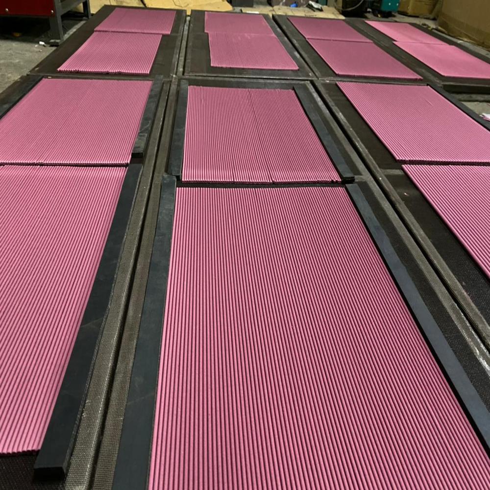 28 CAVITY DHOOP STICK MAKING MACHINE AUTO MATERIAL FEEDER - MANUAL STACKING