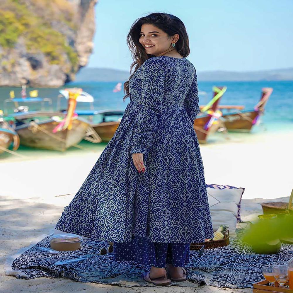 Royal Samui Suit - Bust Size: 36-44 Inch (In)