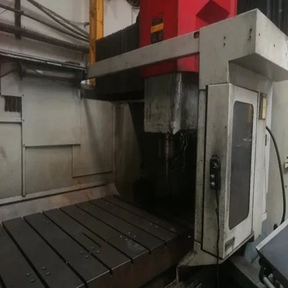 Used Double Column Vmc Machine - Automatic Grade: Automatic