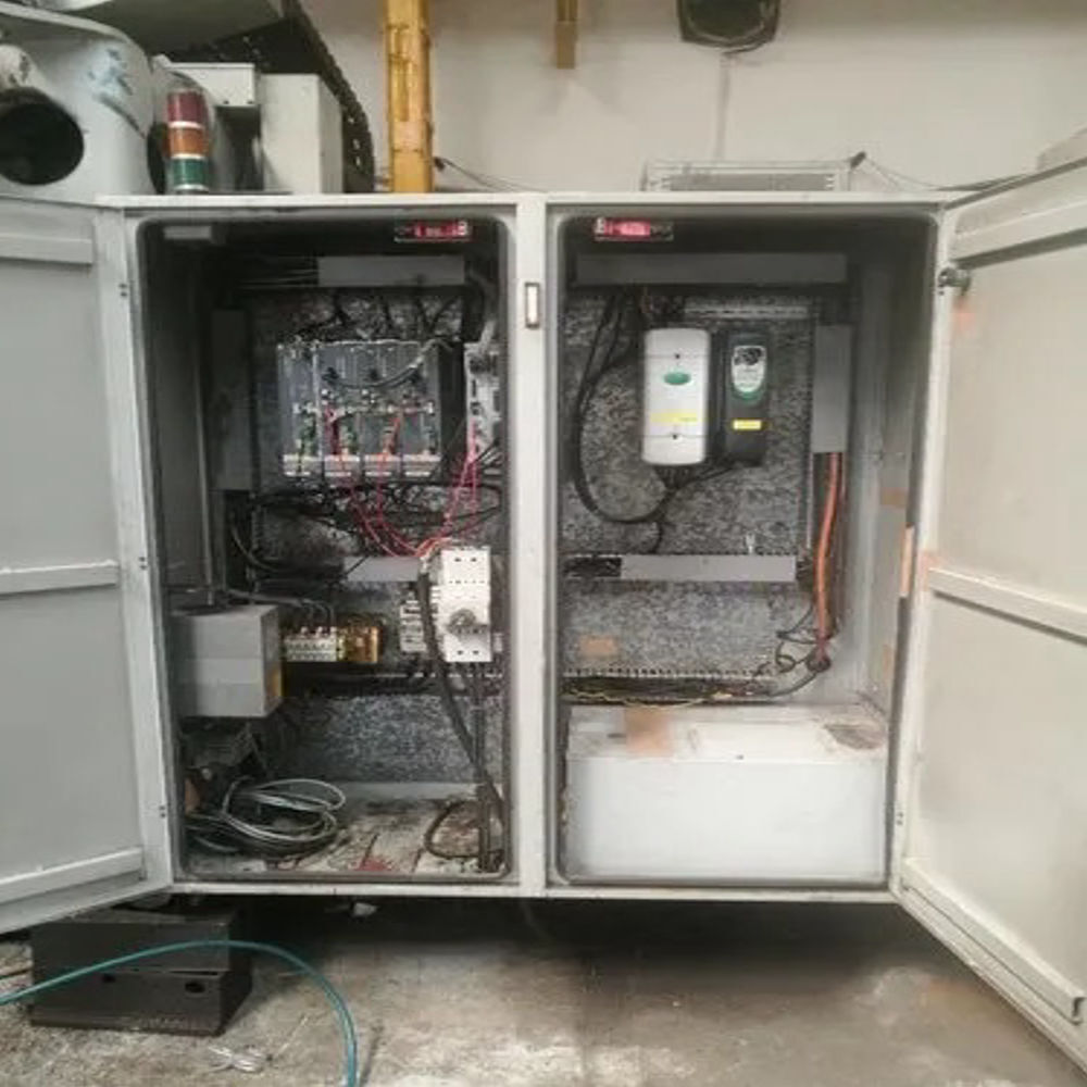 Used Double Column Vmc Machine - Automatic Grade: Automatic