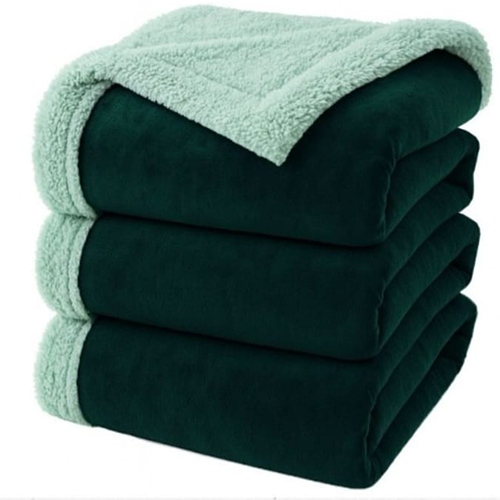 Black Colour Reversible Sherpa And Flannel Blanket