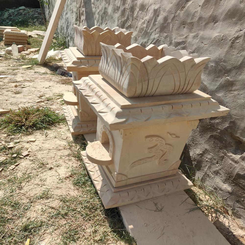 Tulsi Stone Stand - Features: Durable & Lightweight