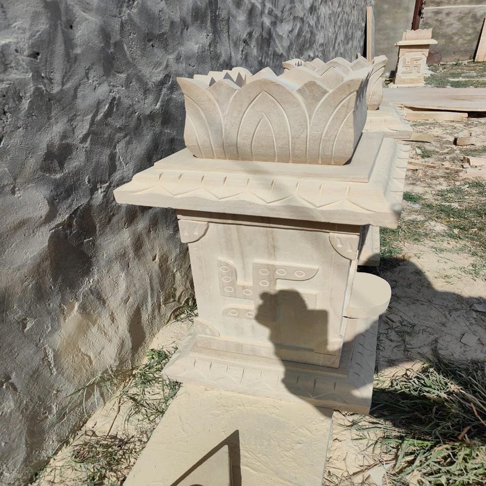 Tulsi Stone Stand - Features: Durable & Lightweight