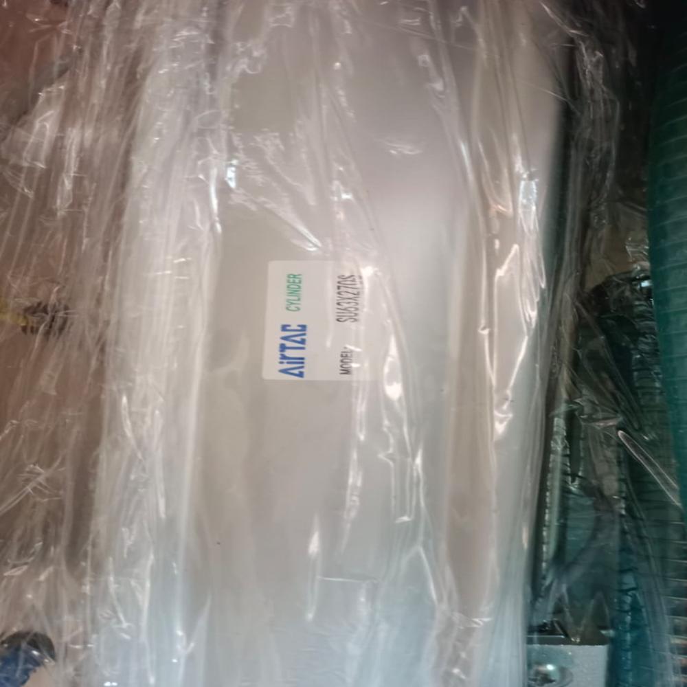 Semi Automatic Liquid Filling Machine - Color: Silver