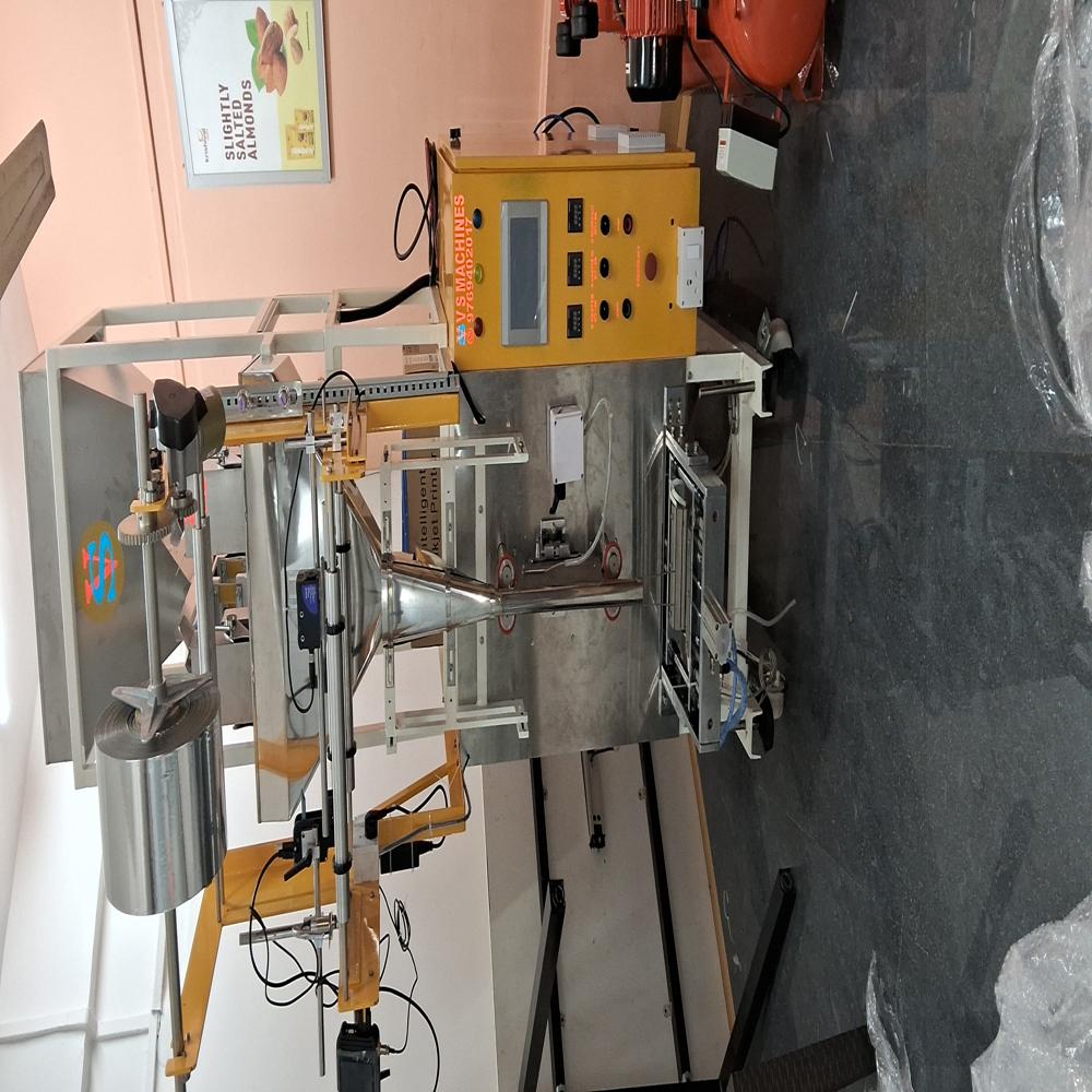 Automatic Granules Pouch Packaging Machine - Capacity: 10g-200g Kg