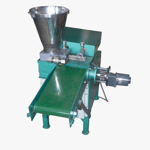 Double cutter with conveyor belt