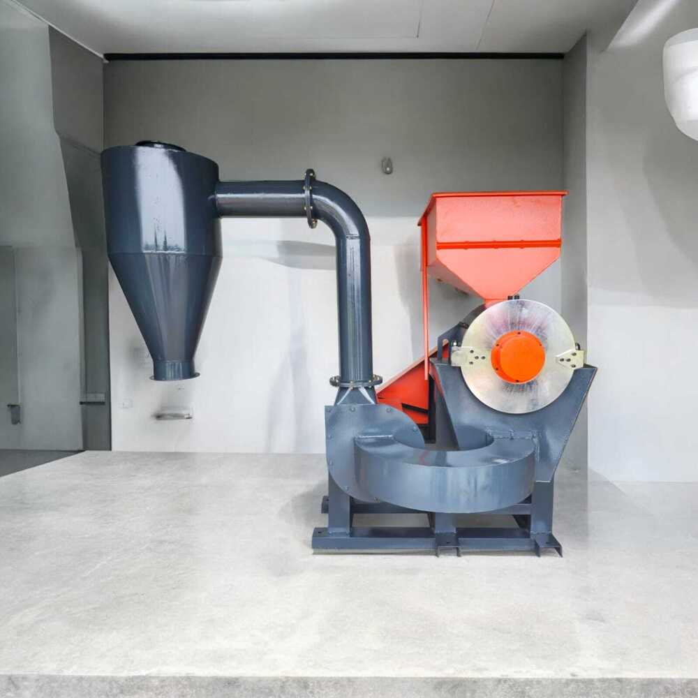 Masala grinding machine with 2 hp motor