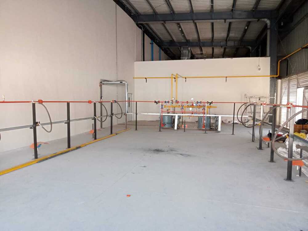 450kgs Lot Manifold System with Auto Changeover and 50kg vaporizer